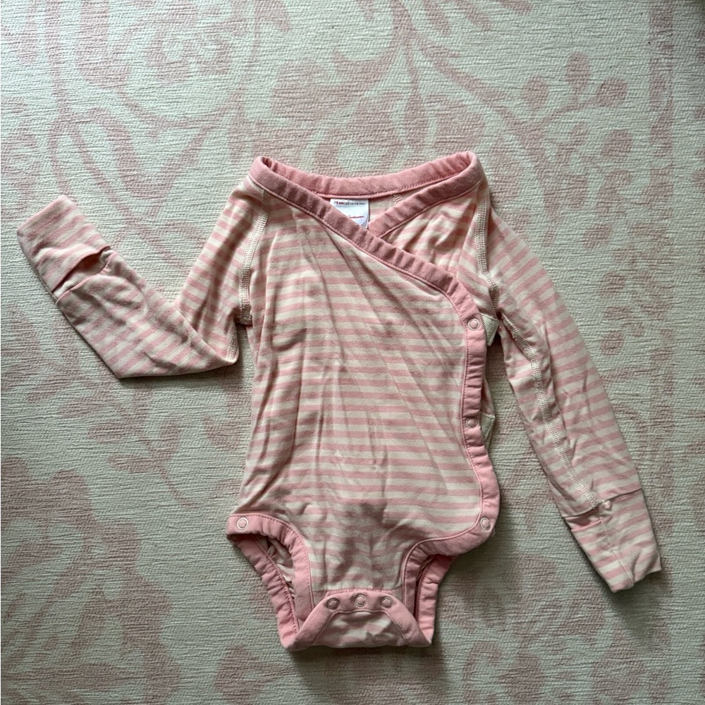 Hanna Andersson side snap onesie